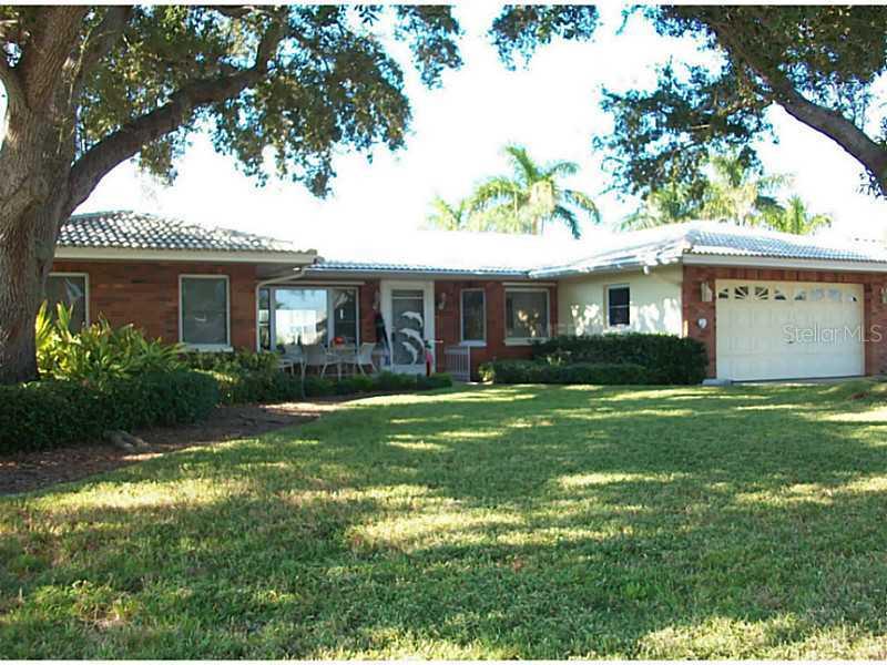 5532 Oakhurst Dr., Seminole, FL 33772