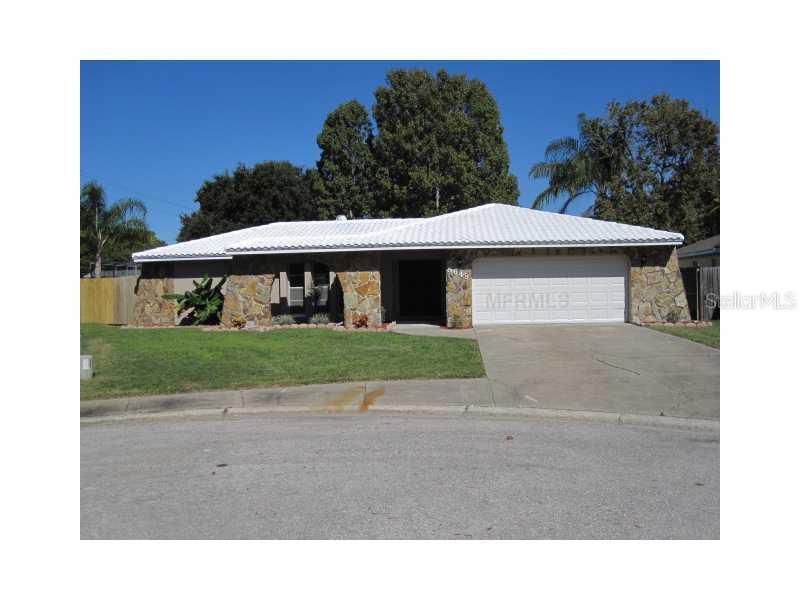 8649 Pinetree Dr., Seminole, FL 33772