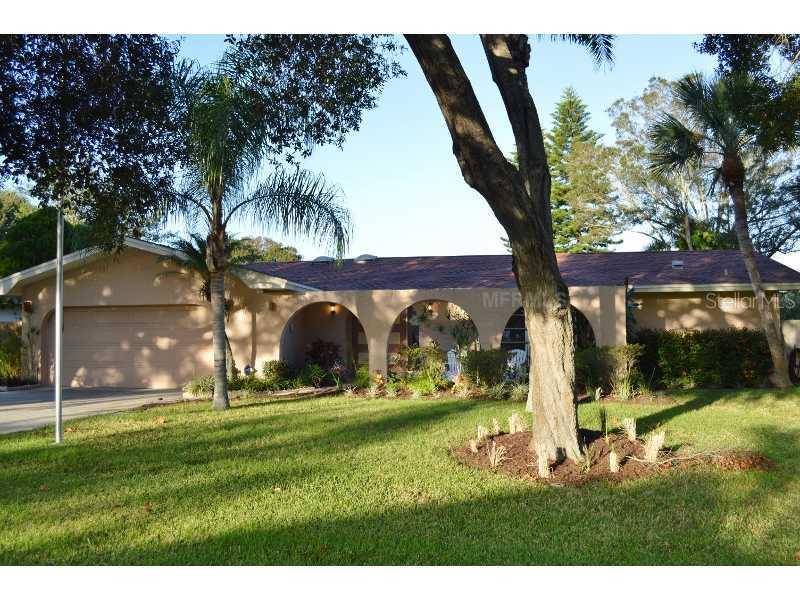 1396 Harbor Lake Dr., Largo, FL 33770