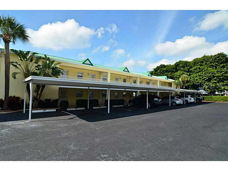 12100 Capri Cir. #102, Treasure Island, FL 33706