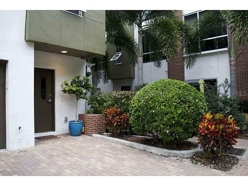 325 S 5th Ave. #9, St Petersburg, FL 33701