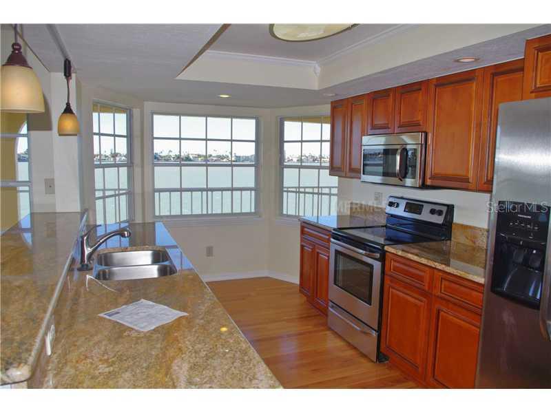 370 8th Ave. #4, Tierra Verde, FL 33715