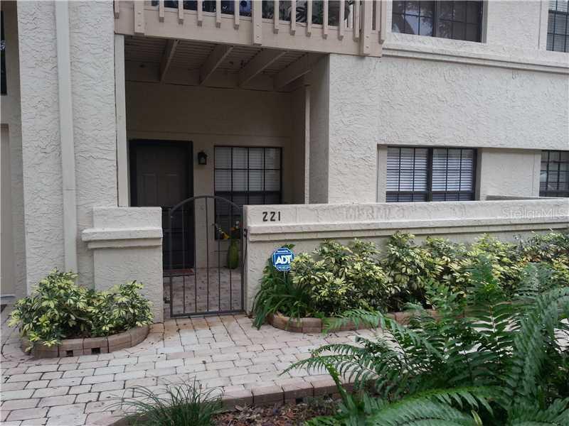 221 Los Prados Dr., Safety Harbor, FL 34695