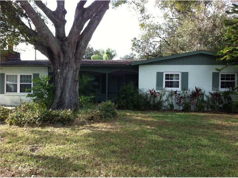 212 Cranberry Ln., Brandon, FL 33510