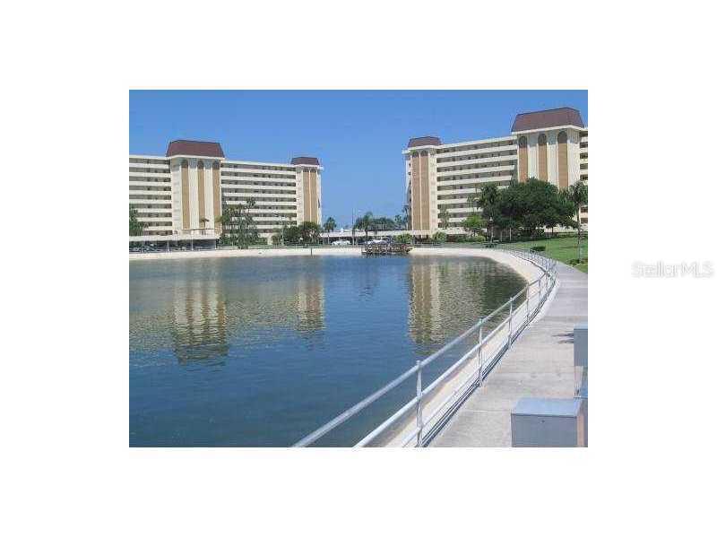 4725 Cove Cir. #1006, St Petersburg, FL 33708