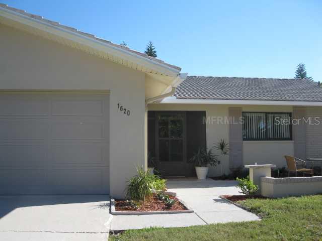1620 Heather Pl., Palm Harbor, FL 34684