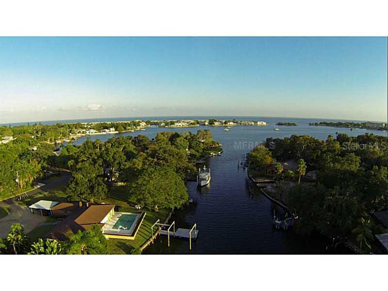4711 Paradise Way, St Petersburg, FL 33705