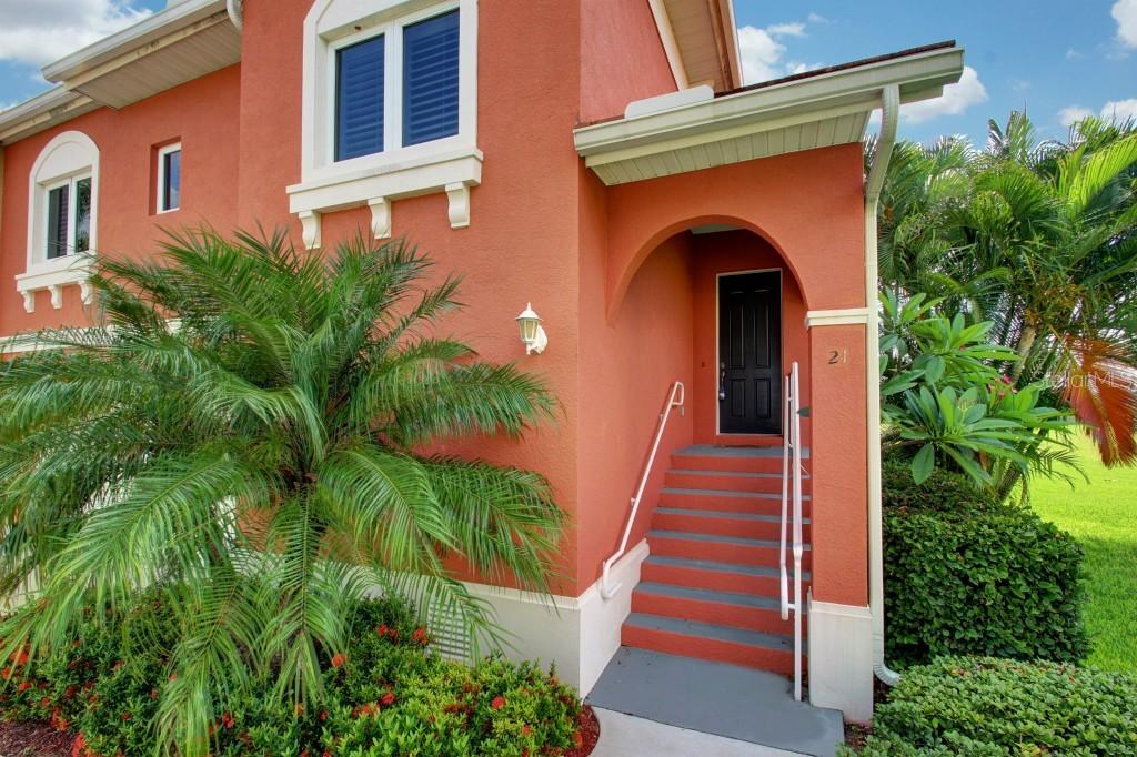 21 Lincoln Ave., St Petersburg, FL 33711