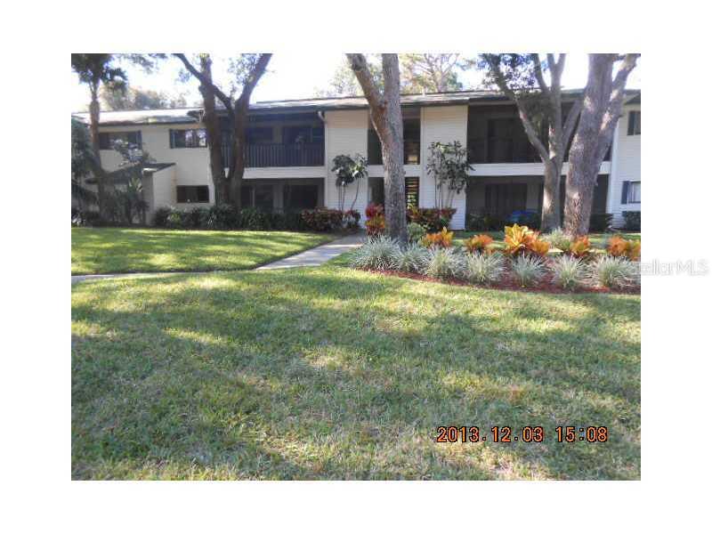 3259 Fox Chase Cir. #105, Palm Harbor, FL 34683