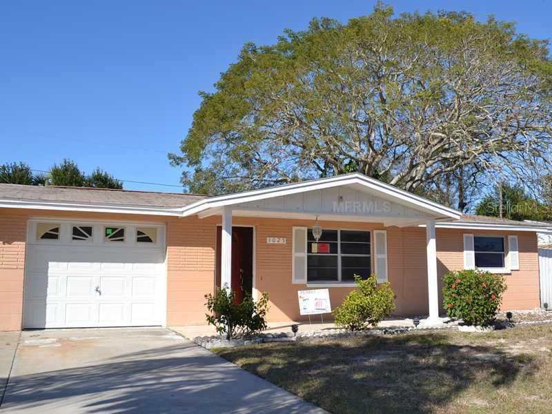1025 Clairborne St., Holiday, FL 34690