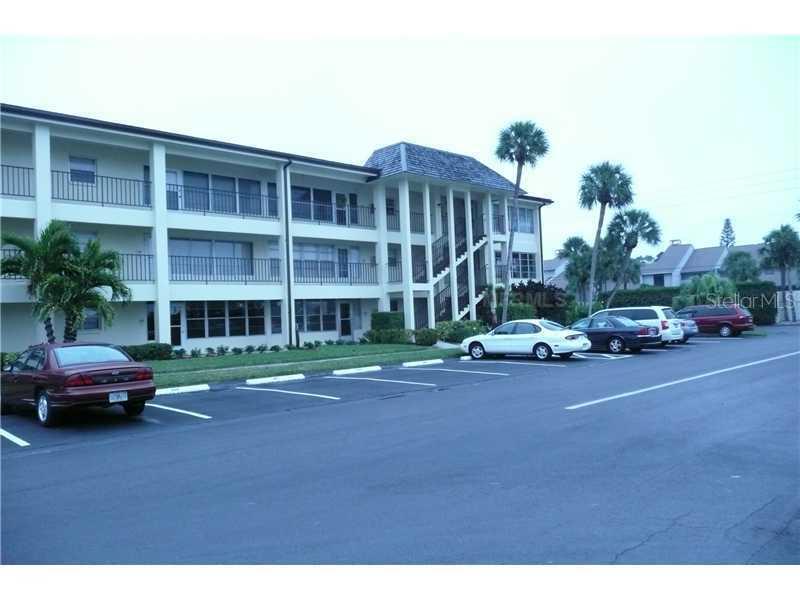 4700 Cove Cir. #208, St Petersburg, FL 33708