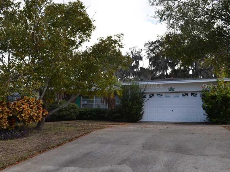 303 Crestwood Ln., Largo, FL 33770