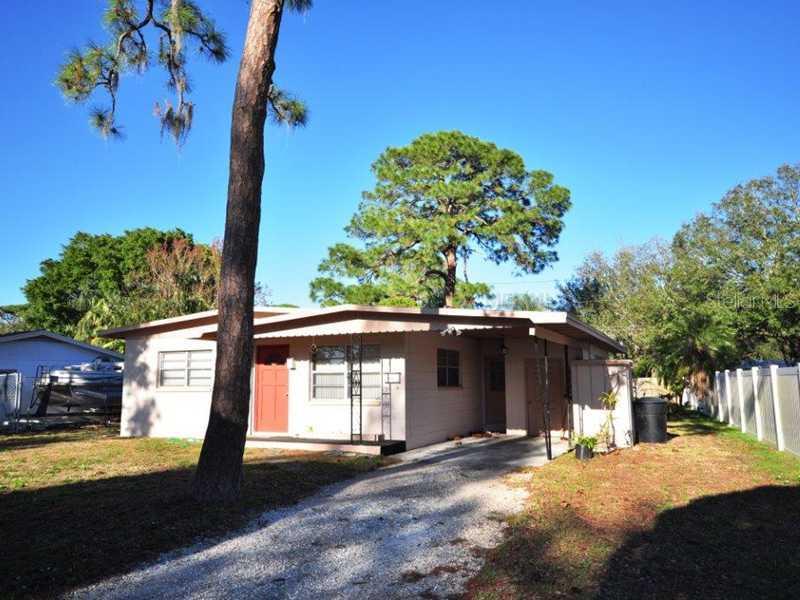 8735 Bay St., St Petersburg, FL 33702