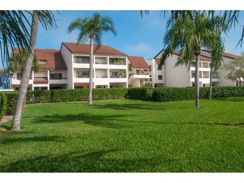 121 1st St. #103, Tierra Verde, FL 33715