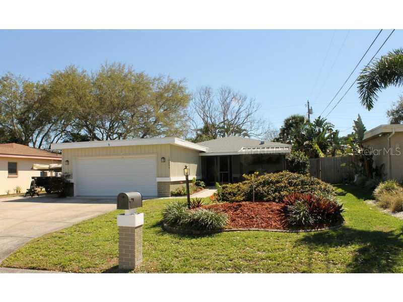 10294 Naranja St., Seminole, FL 33772