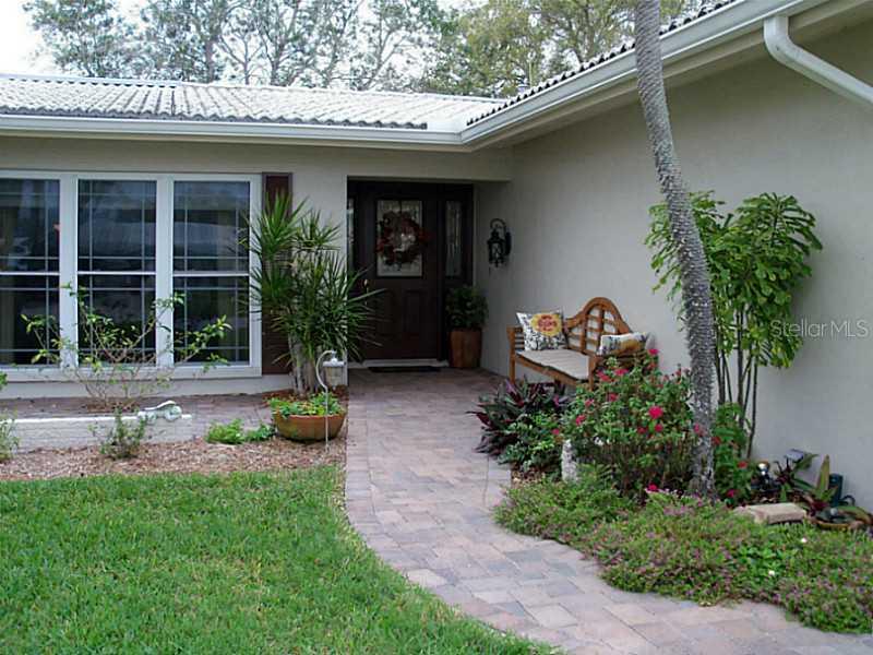 10311 Monarch Dr., Largo, FL 33774