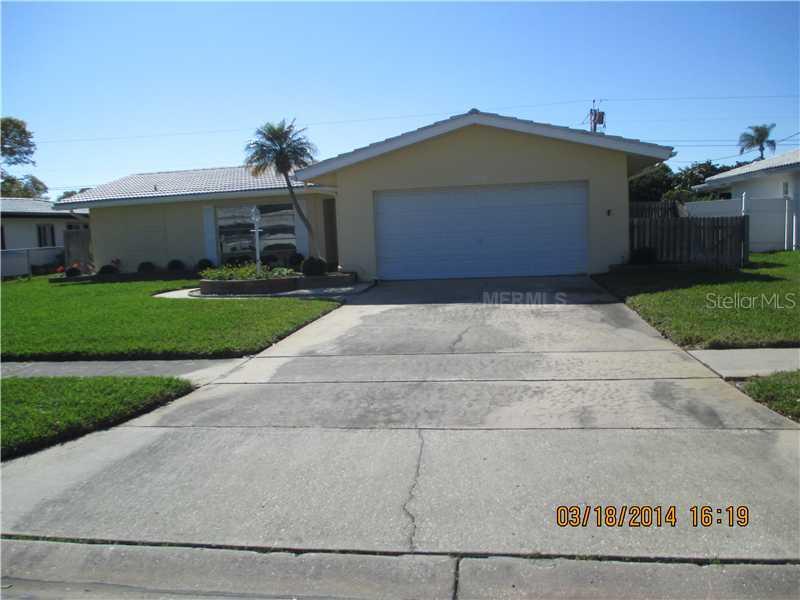 10298 Monarch Dr., Largo, FL 33774