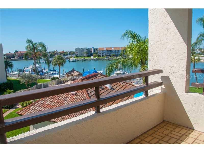 106 1st St. #206, Tierra Verde, FL 33715