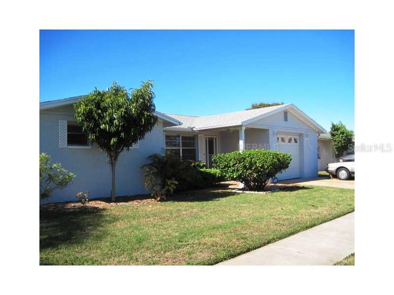 2107 Harrison Dr., Holiday, FL 34691