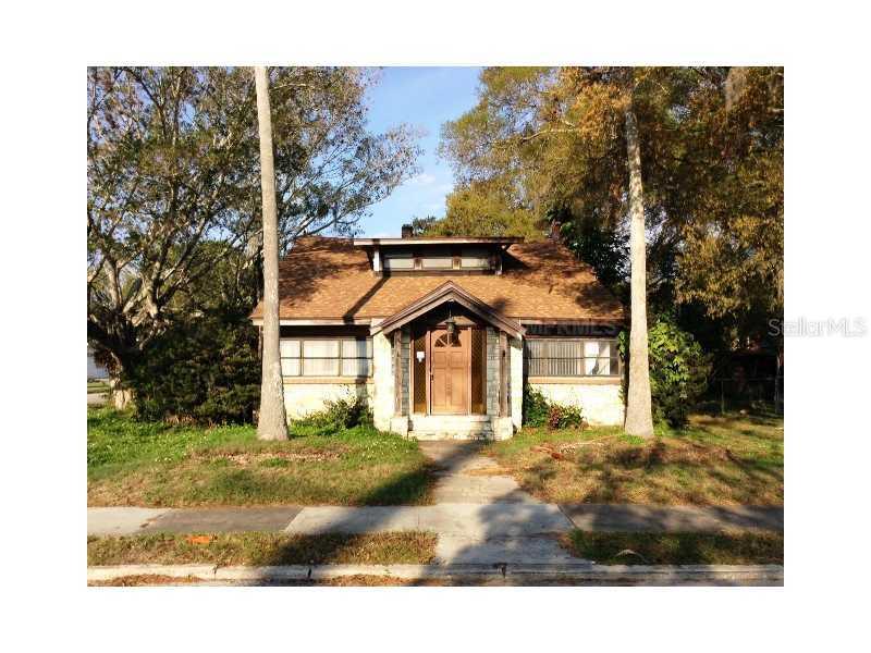 820 21st St., Bradenton, FL 34205