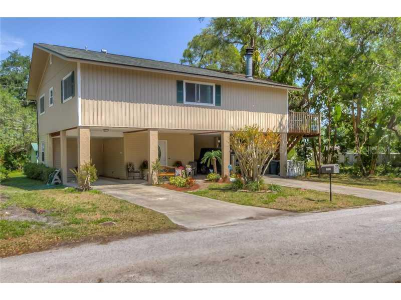 10569 Lake Breeze Dr., Seminole, FL 33772