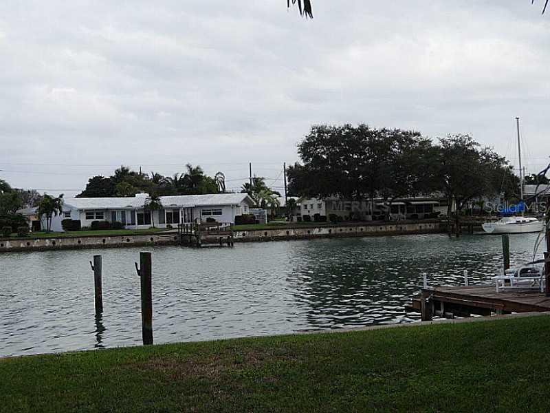 10128 Tarpon Dr., Treasure Island, FL 33706