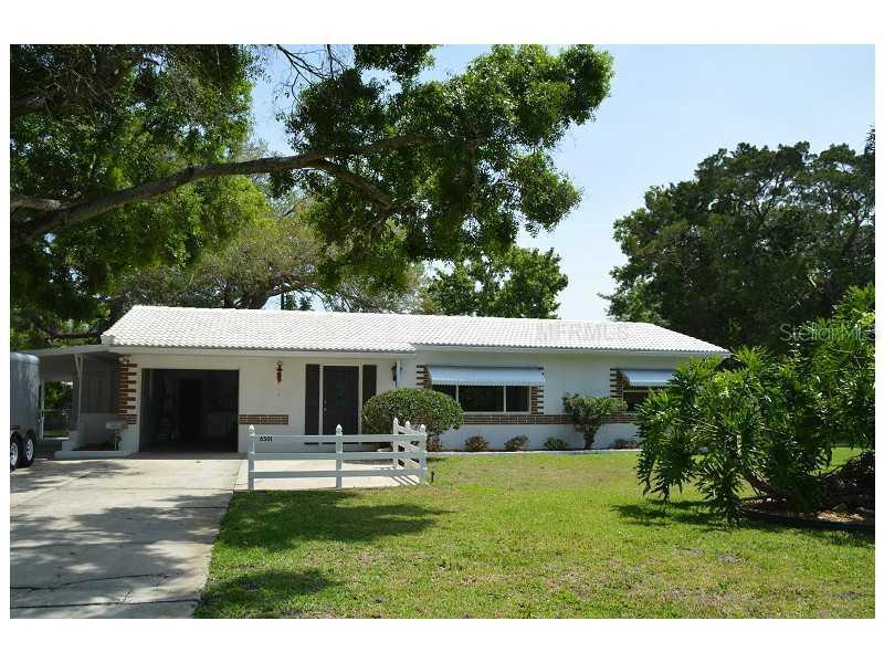 6501 Kingswood Dr., St Petersburg, FL 33702