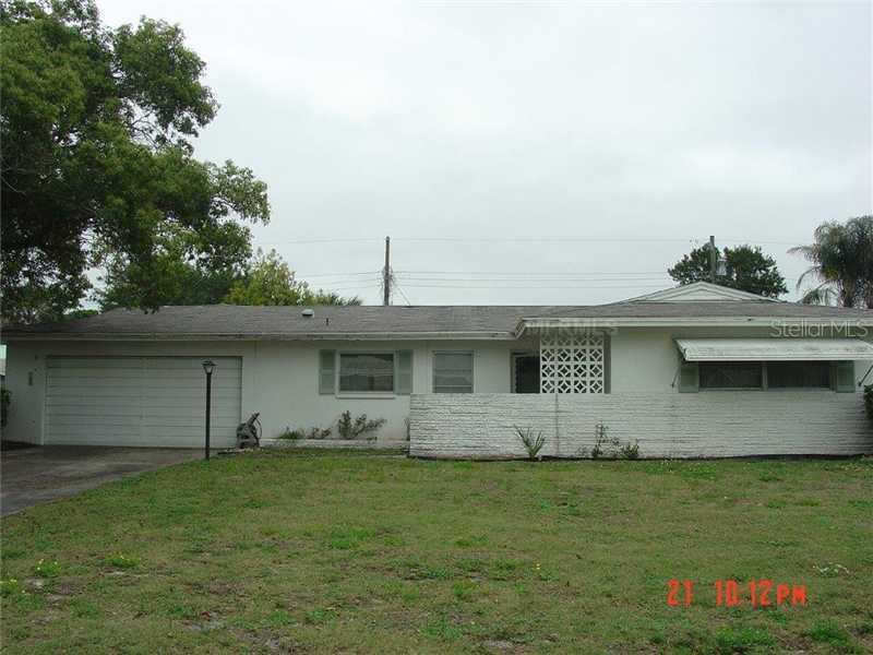 13819 Martinique Dr., Seminole, FL 33776