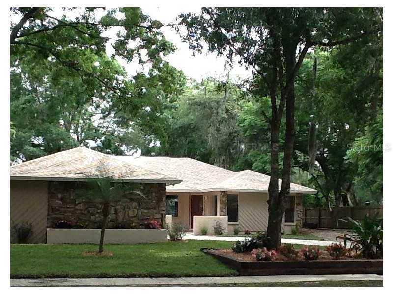 2405 Regal Dr., Lutz, FL 33549