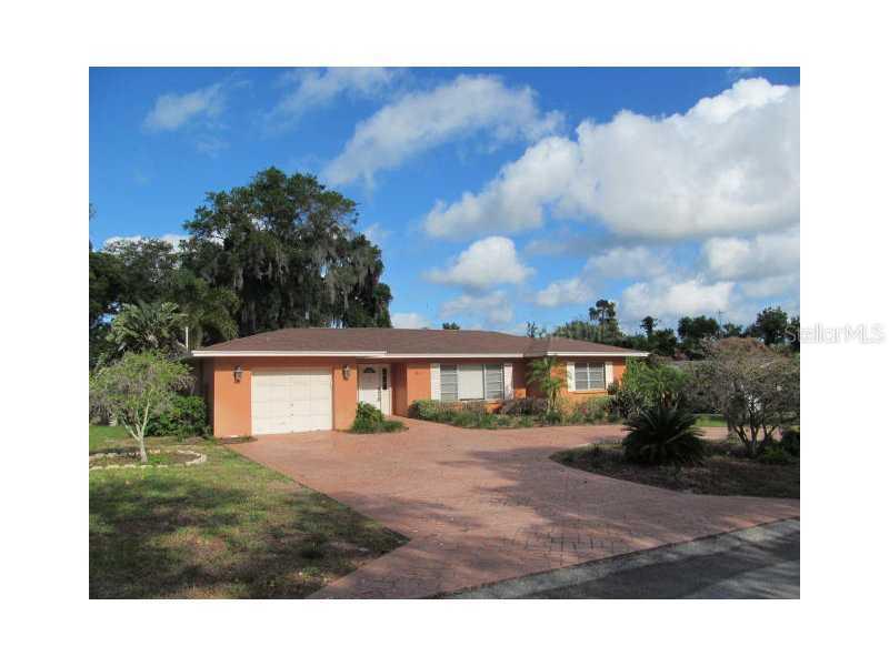 314 Orangewood Ln., Largo, FL 33770