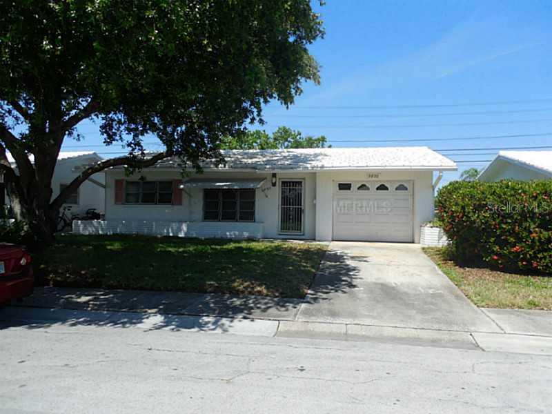 9820 45th Way #1-B, Pinellas Park, FL 33782