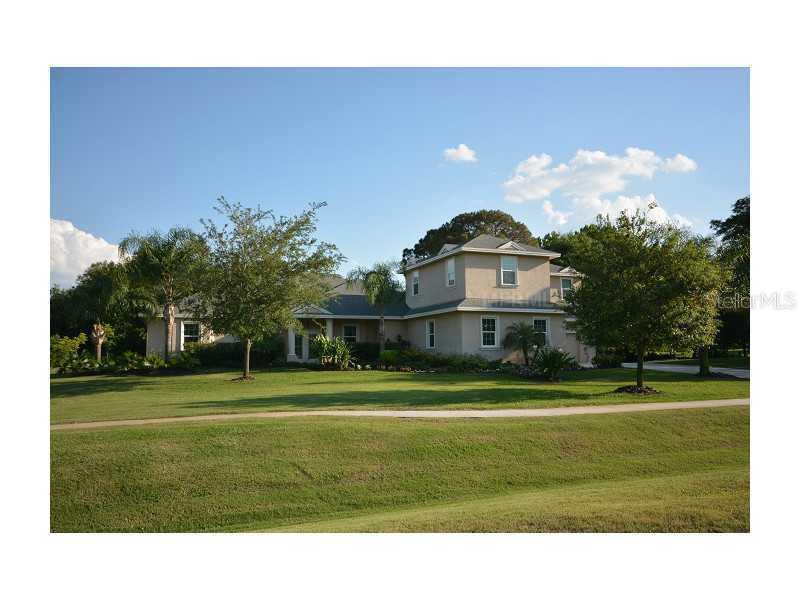 556 Austin Dr., Tarpon Springs, FL 34688