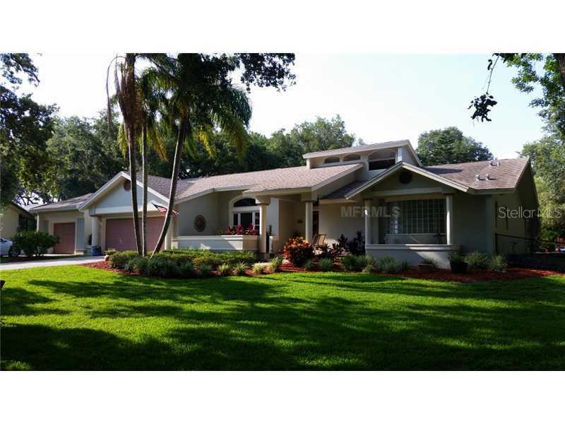 2701 Bluffs Dr., Largo, FL 33770