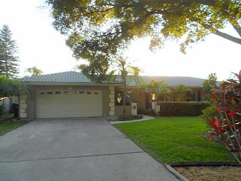 1380 Harbor Lake Dr., Largo, FL 33770