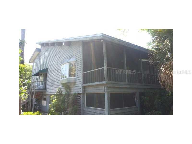1052 8th St., Palm Harbor, FL 34683