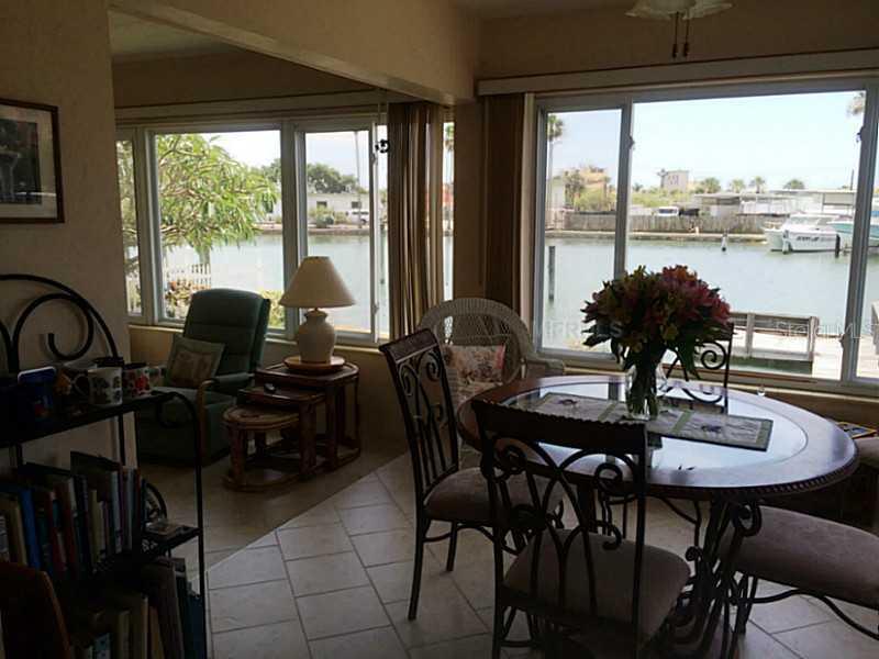 11020 1st St., Treasure Island, FL 33706