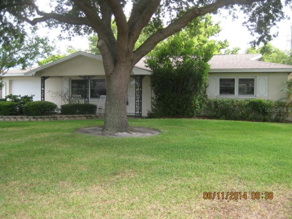 10905 91st Ave., Seminole, FL 33772