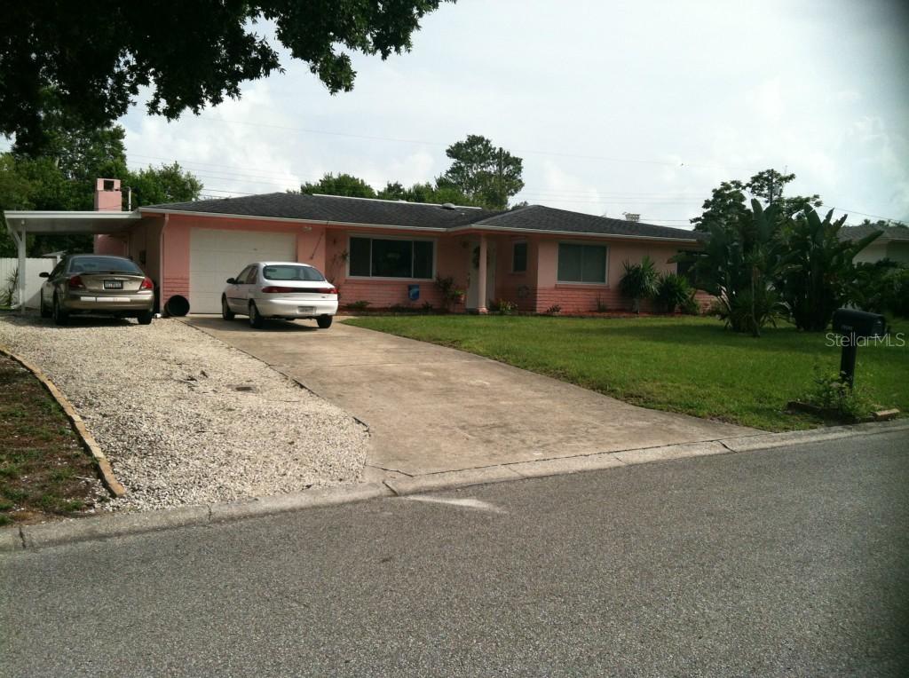 10498 Valencia Rd., Seminole, FL 33772