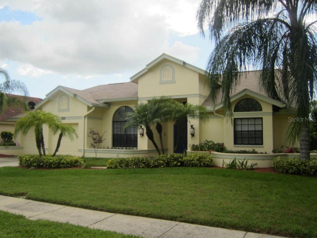 626 Centerwood Dr., Tarpon Springs, FL 34688