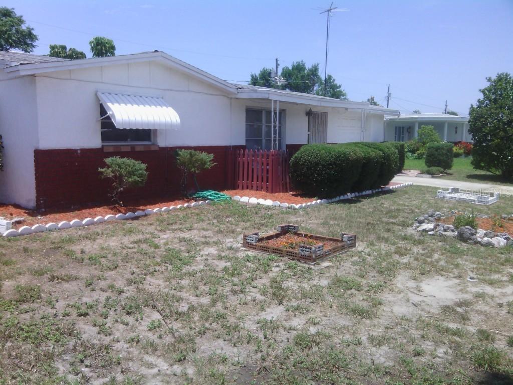 1537 Derrick St., Holiday, FL 34690