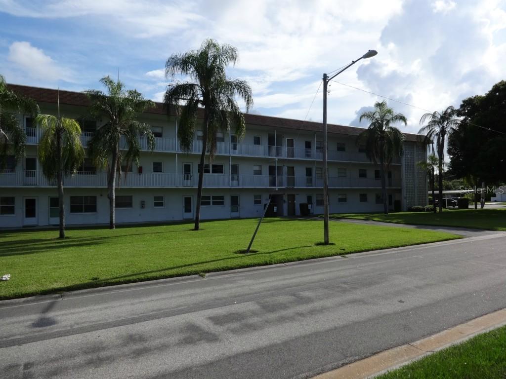 5725 12th Ave. #204D, St Petersburg, FL 33710