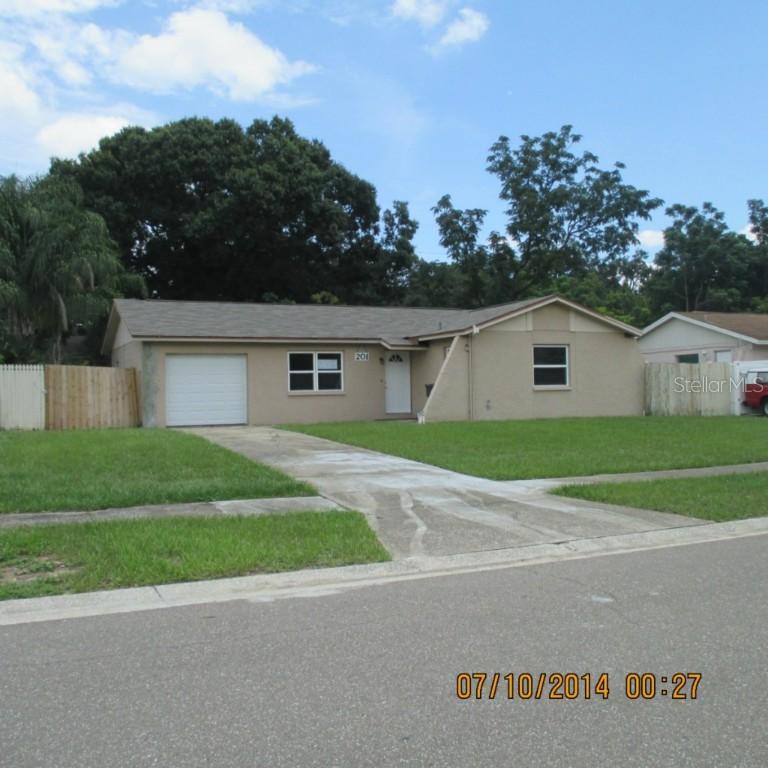 201 Ravenway Dr., Seffner, FL 33584