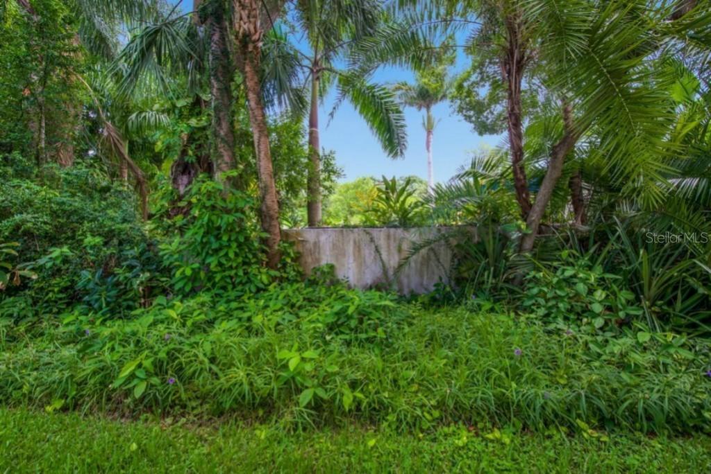 333 21st Ave., St Petersburg, FL 33704