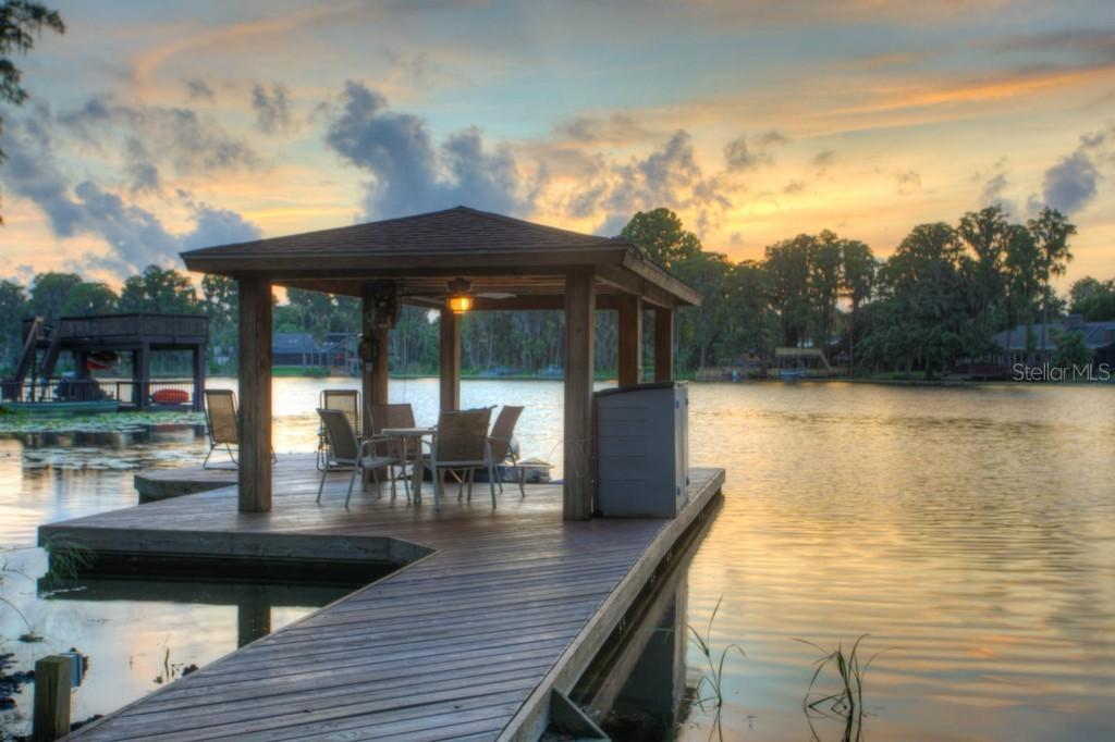 18214 Clear Lake Dr., Lutz, FL 33548