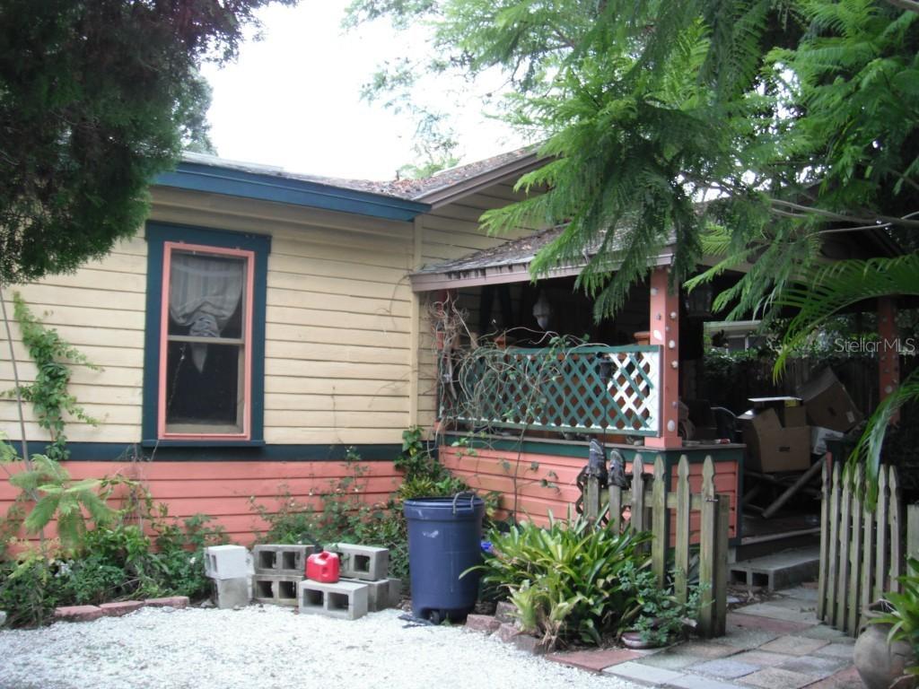 2530 52 St., Gulfport, FL 33707