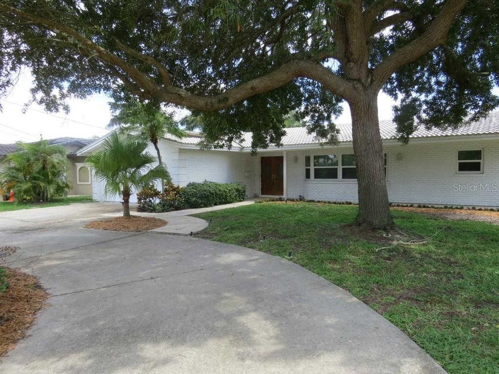 1119 Eden Isle Dr., St Petersburg, FL 33704