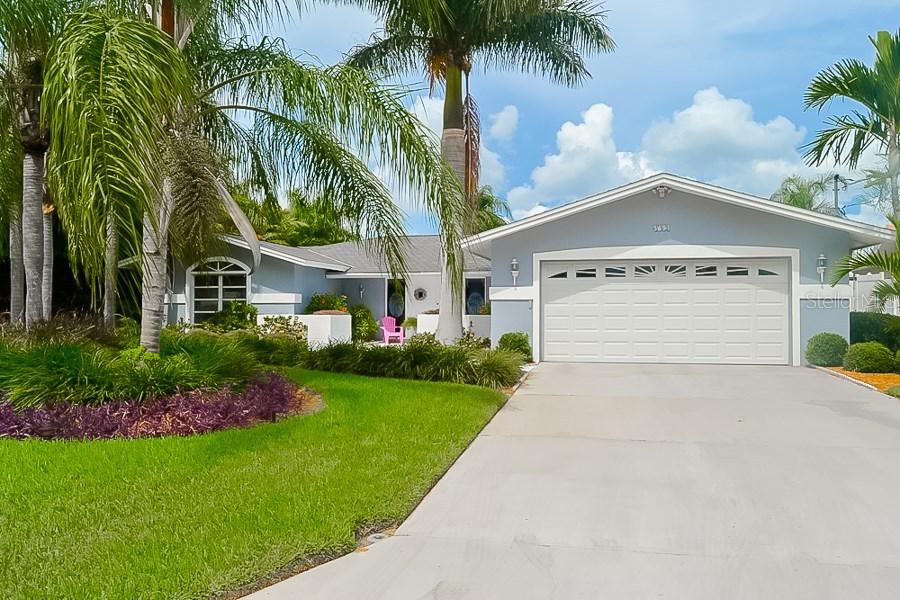 5691 Bayview Dr., Seminole, FL 33772