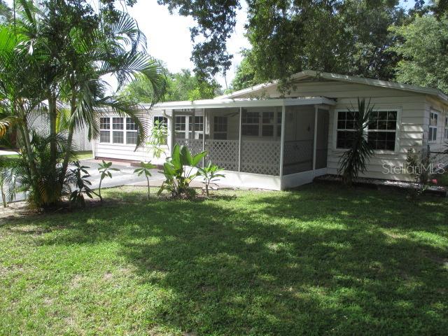 1515 76th Ave., St Petersburg, FL 33702