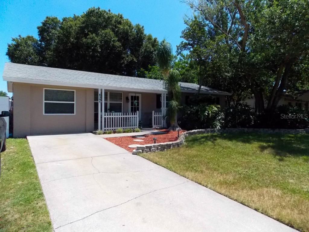 8301 82nd Way, Largo, FL 33777