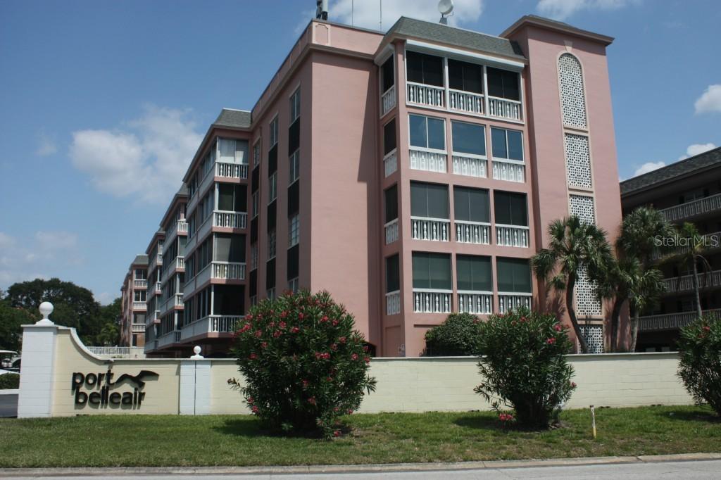 131 Bluff View Dr. #305, Belleair Bluffs, FL 33770